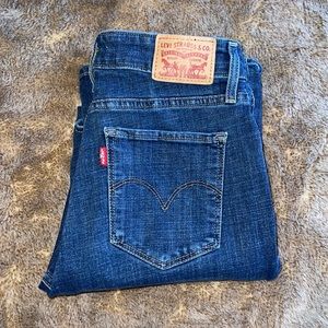 Women’s Levi’s 725 high rise bootcut denim size 28